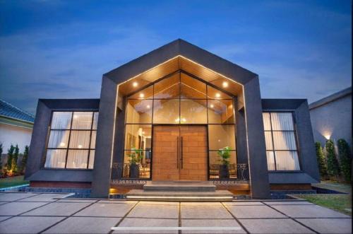 De Black Challet Villa