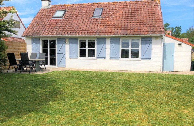De Panne: 6 pers. fisherman's house in a holiday resort with pool/free WIFI