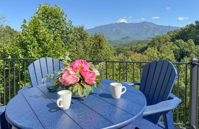 Deals on Best Fall Mtn Views in Gatlinburg! Game Room|Fireplace|HotTub|3 Pools