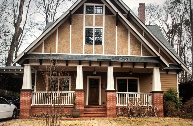 Decatur City House/Walk to the square.