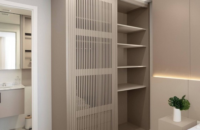 Decorated 2 bedroom apartment in the center