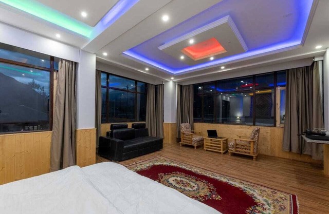 Dee Grand Marq Hotel