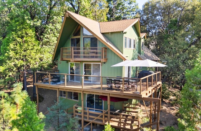 Deer Heights Lodge| View - Game Room - Lake Access