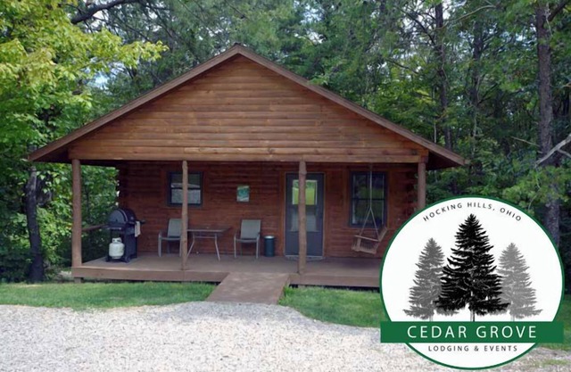 Deer Run Cozy 1BR pet-friendly Cabin w/Hot Tub