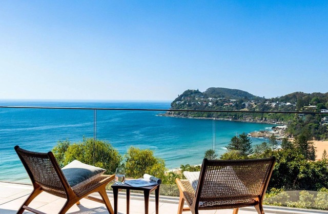 DELFINO BIANCO by Palm Beach Holiday Rentals