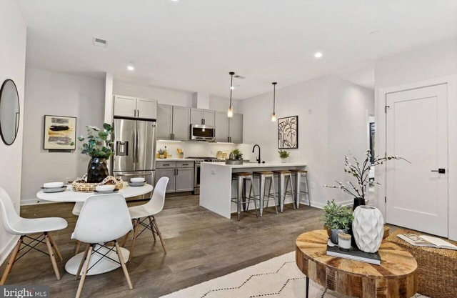 Delight of Columbia Heights 2 BEDRM 2BATH