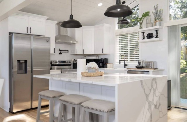 Delightful Family Home with 3 Bedrooms and Sprawling Backyard
