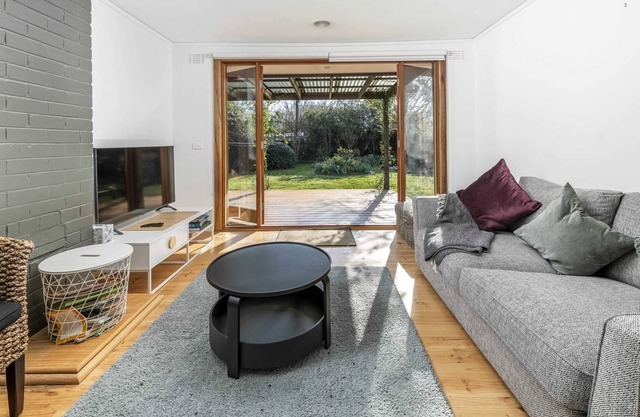 Delightful Home In Watson