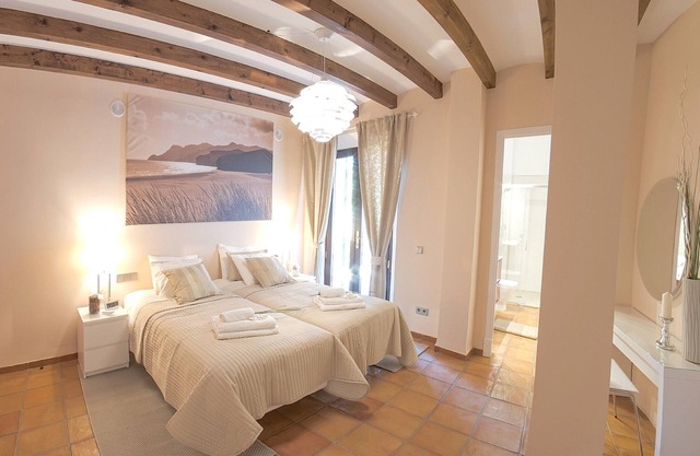 Delightful Mallorca Villa | Sol De Verano | 4 Bedrooms | Stunning Mountain.