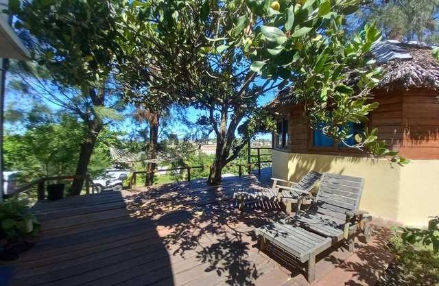 Delightful Zoky Be Bungalow with King Bed