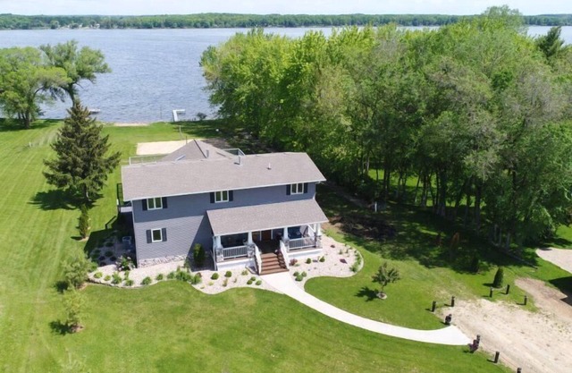 Dells Edge on Lake Mason