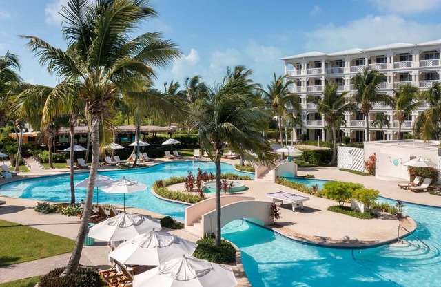 Deluxe 1 BR, All-Inclusive Suite at Alexandra Resort