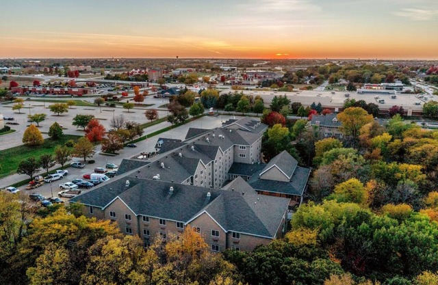 Deluxe 2 Double in Stoney Creek Johnston, Heated Indoor/Outdoor Pool | 4 Units