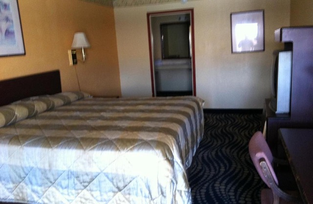 Deluxe Inn Kilgore