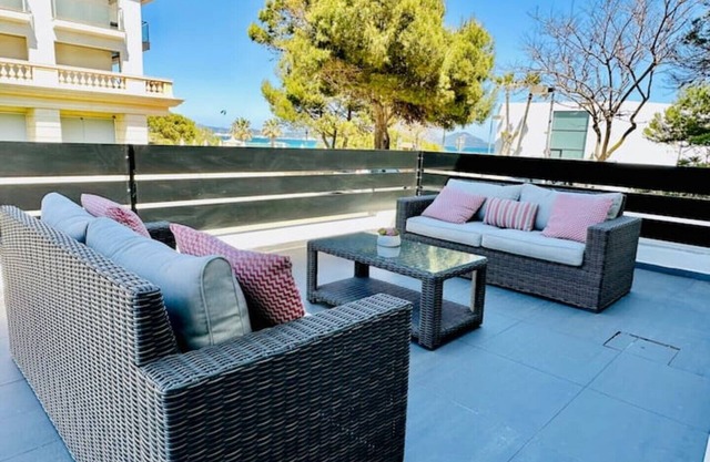 Deluxe modern house right by the sea - Ocean43