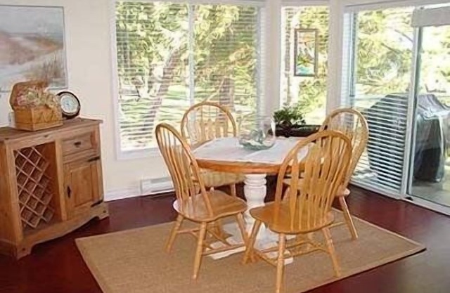 Deluxe Rathtrevor Beachfront Vacation Home
