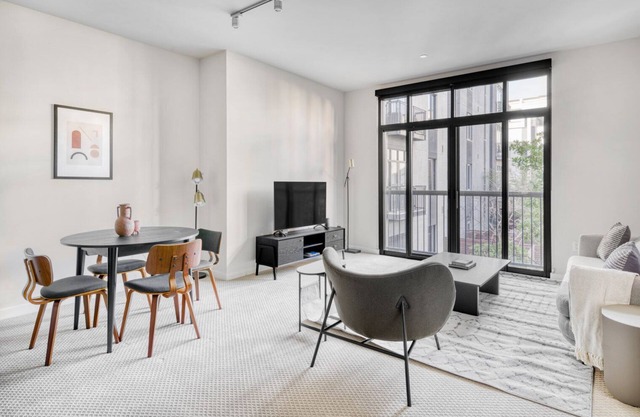 Deluxe Santana Row 1BR w/Gym & BBQ, 10 mins to Target, by Blueground