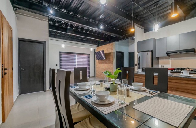 Depa Industrial Lujoso y Moderno en Excelente Ubicacion