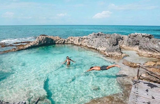 Departament & Pool and Parking Ariany