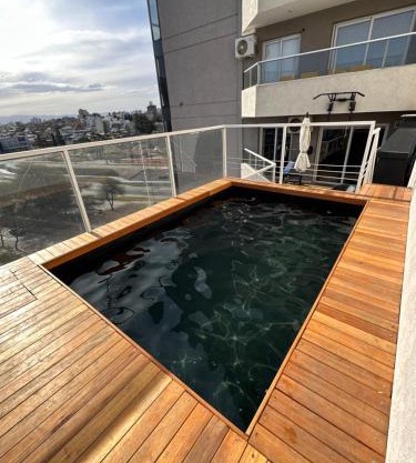 Departamento c/piscina climatizada privada, 4 habitaciones en el centro de Cordoba