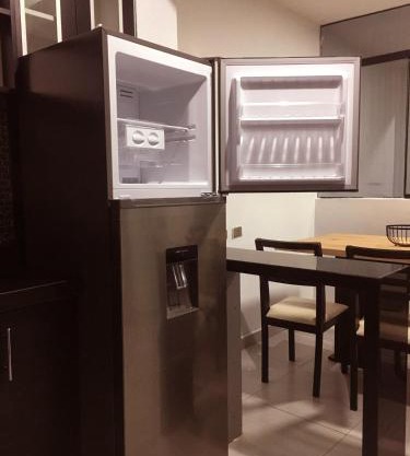 Departamento espacioso, 1er piso, céntrico, 3 baños, frente al parque Ingenieros