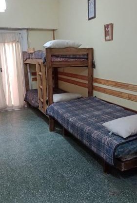 Departamento PB 1 ambiente 3 personas a metros del mar