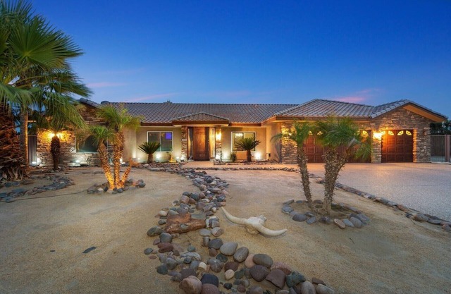 Desert Oasis Large Pool Spa - 4 Bedroom - Bermuda Dunes - 7 day Speacial Rate