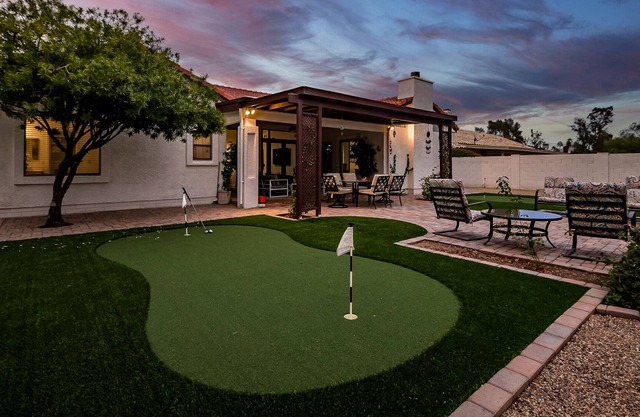 Desert Palm Near Shopping, Near Dining & 10+ Golf Courses, Putting Green, Outdoor Dining, Concierge