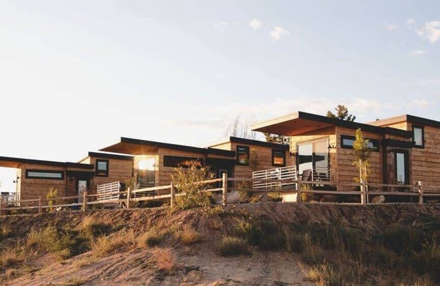 Desert Willow Tiny Cabin near Grand Staircase