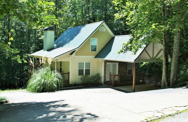 Desirable Cabin Located Just a Short Distance to Oktoberfest and Downtown Helen!