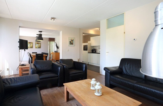 Detached bungalow for 12 persons