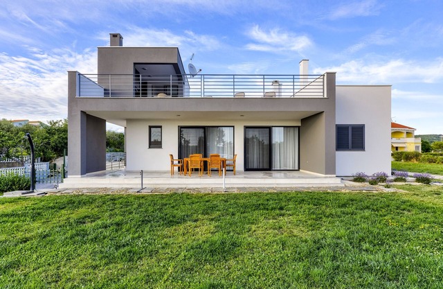 Detached holiday home with sea view-new 2020: roof terrace with outdoor kitchen