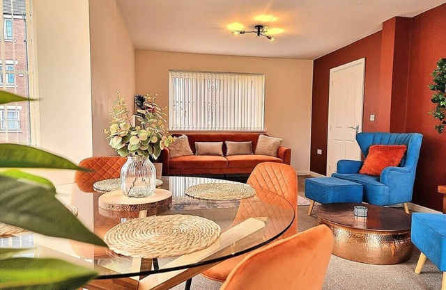 Detached House w/Free Parking | Long Stay Discount