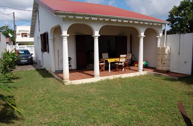 Detached house near the superb Souffleur beach in Port-Louis