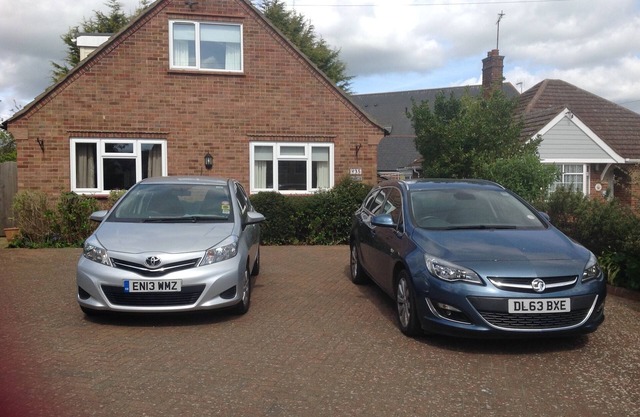 Detached House With Fully Enclosed Private Rear Garden