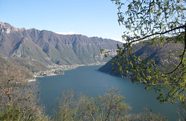 Detached vacation home with a large garden to run around in and wonderful views