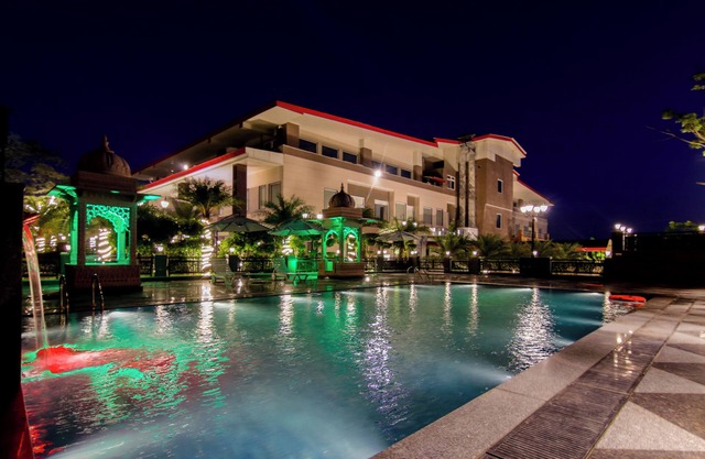 Dhauladhar Heights Resort