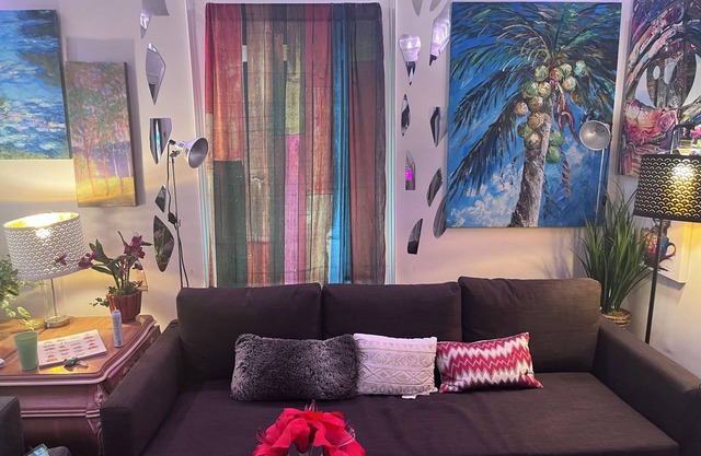 Diamond in the Ruff. 1-bedroom villa with private office and studio.