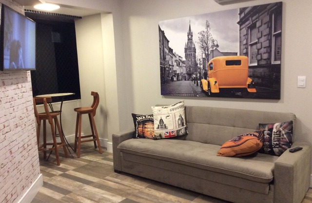 DIFFERENTIATED AND COMFORTABLE APARTMENT, IN THE CENTER of BC near the promenade and shopping center.