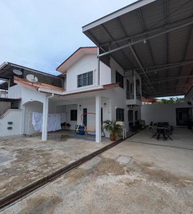 Din's Homestay