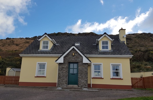 Dingle Peninsula: Beautiful house 'An Máimín' Ballyferriter, Dingle
