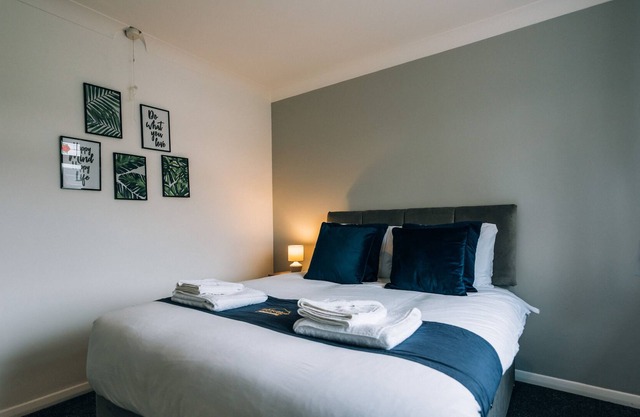 Dinsdale House | Workstays UK