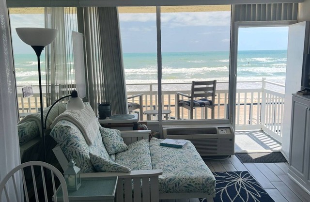 DIRECT Oceanfront Clean Comfy Studio Can’t get closer to the beach or pool!