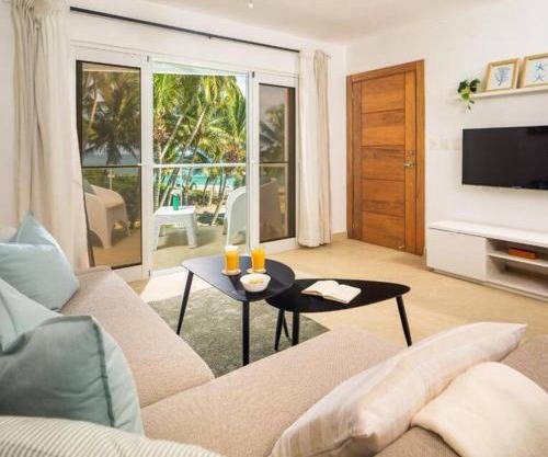 Direct View and Access to Beach!