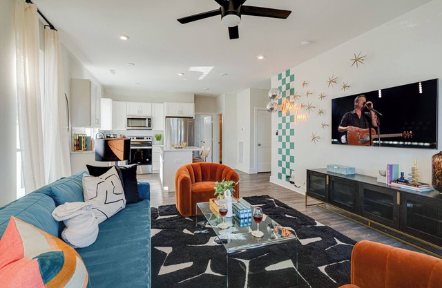 Disco Den 5623- sleeps 10