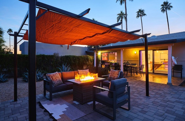 Disco in the Desert - Walk 2 Old Town - Pool Heat Available