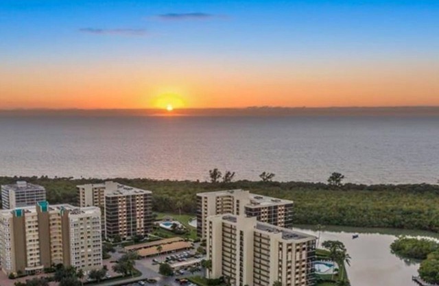Discounted rate for March and April for spectacular penthouse unit!
