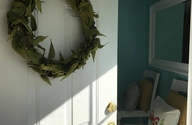 Discounted Rates! 2 miles to Parris Island and close to Sands Beach