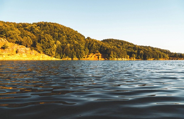 Discover an affordable stay near sporting venues and beaches!