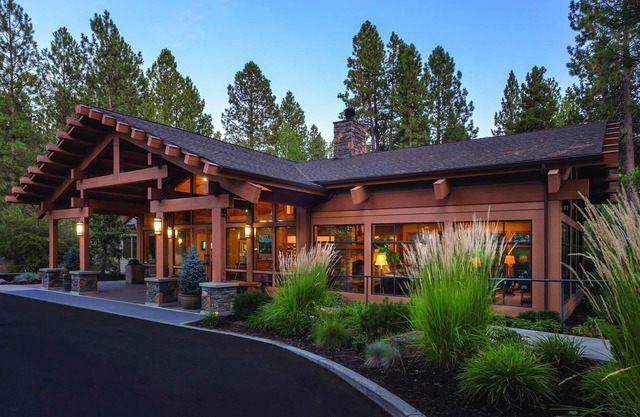 Discover impressive restaurants and breweries!